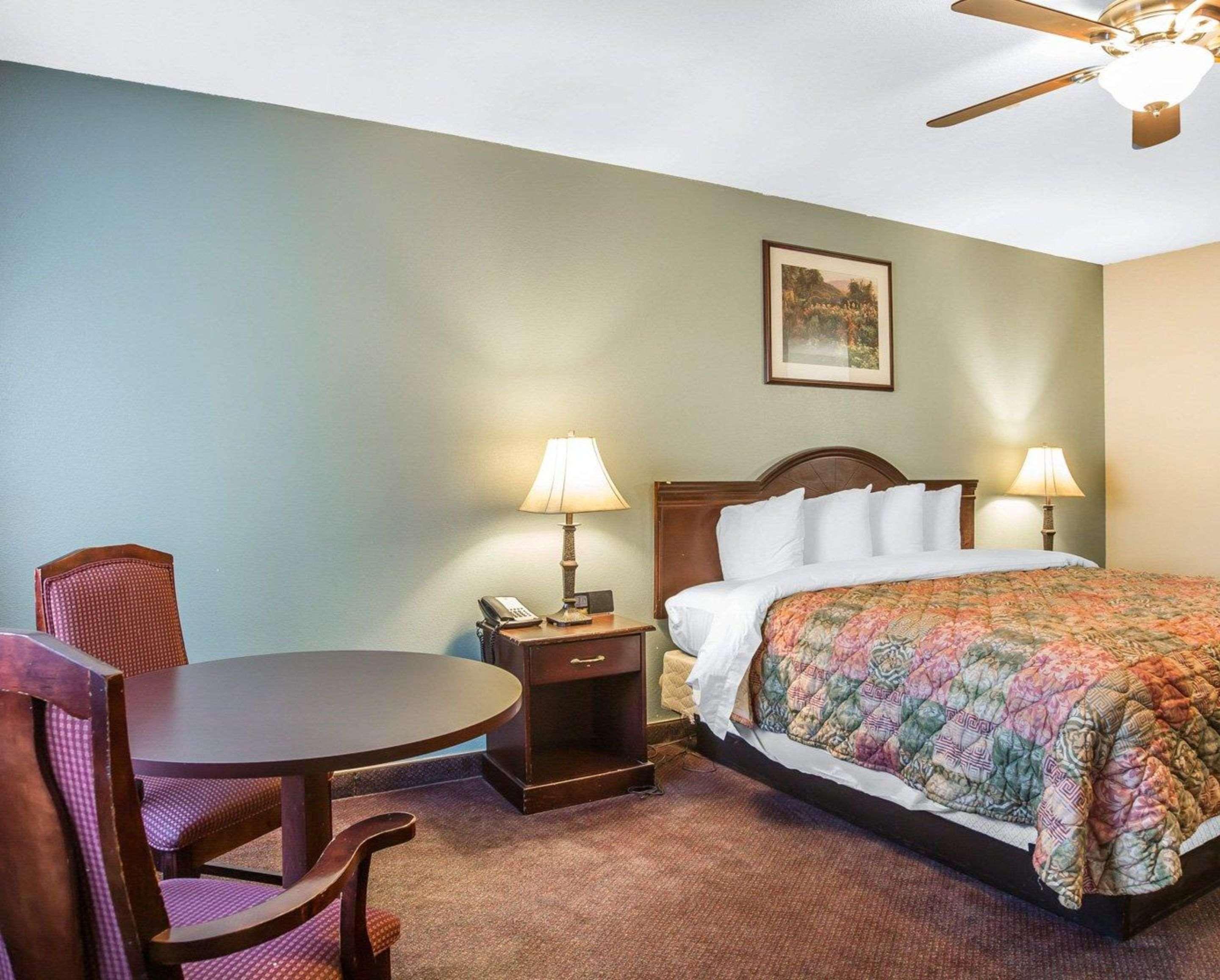 Quality Inn & Suites Cameron Park Shingle Springs מראה חיצוני תמונה