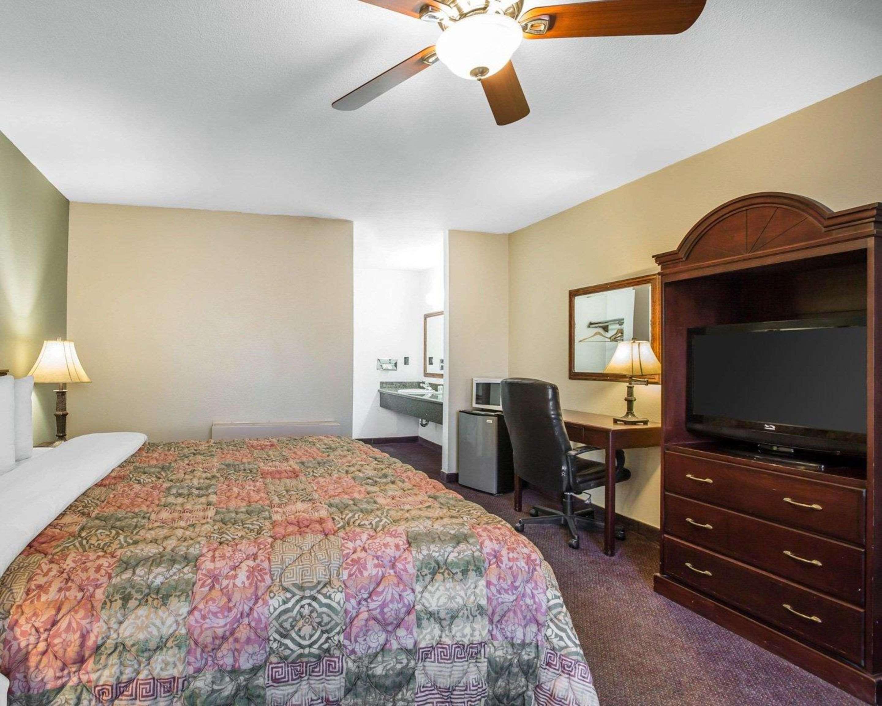 Quality Inn & Suites Cameron Park Shingle Springs מראה חיצוני תמונה
