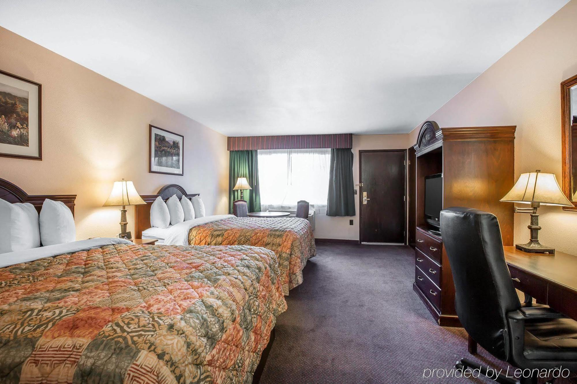Quality Inn & Suites Cameron Park Shingle Springs מראה חיצוני תמונה