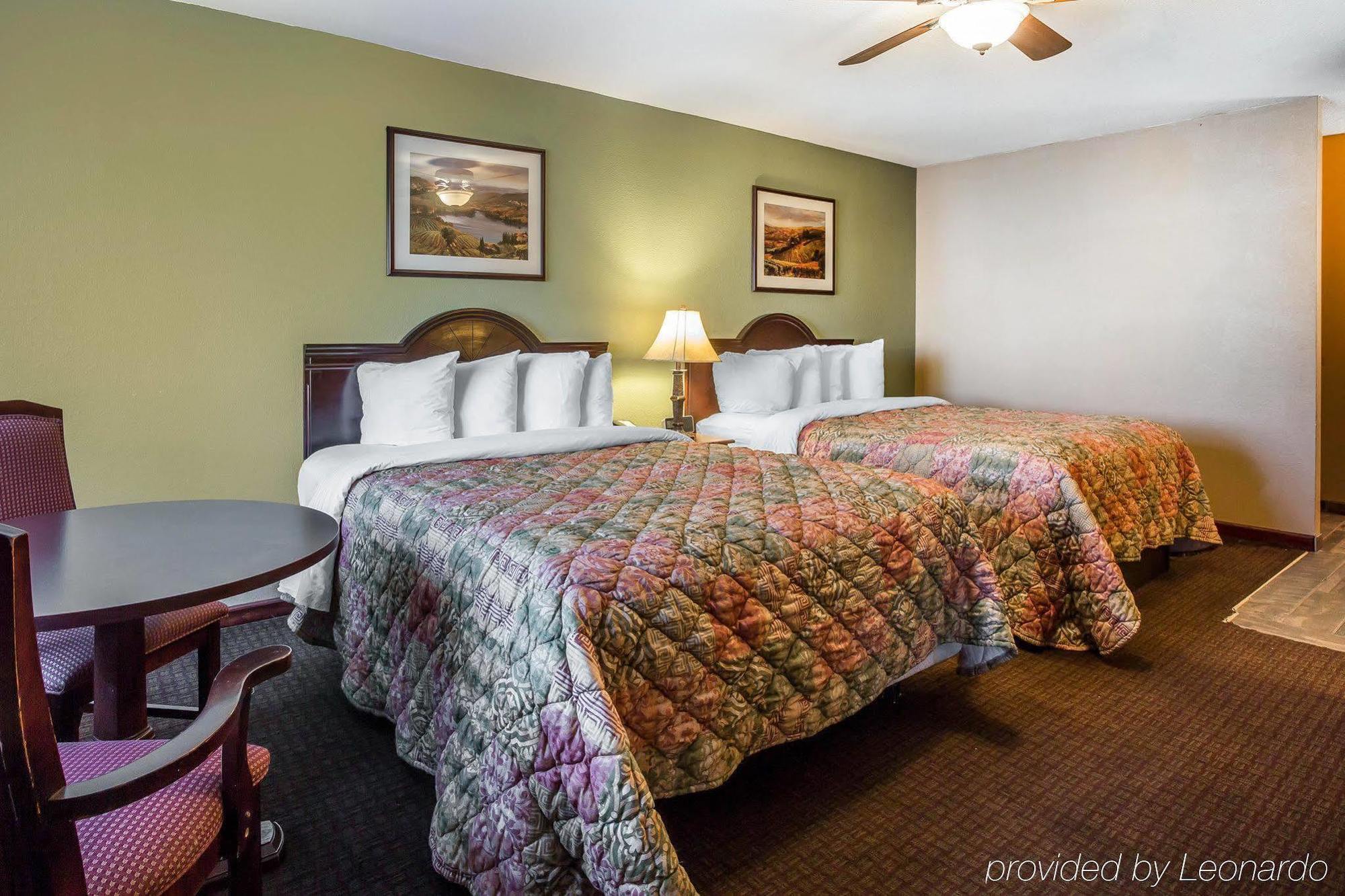 Quality Inn & Suites Cameron Park Shingle Springs מראה חיצוני תמונה